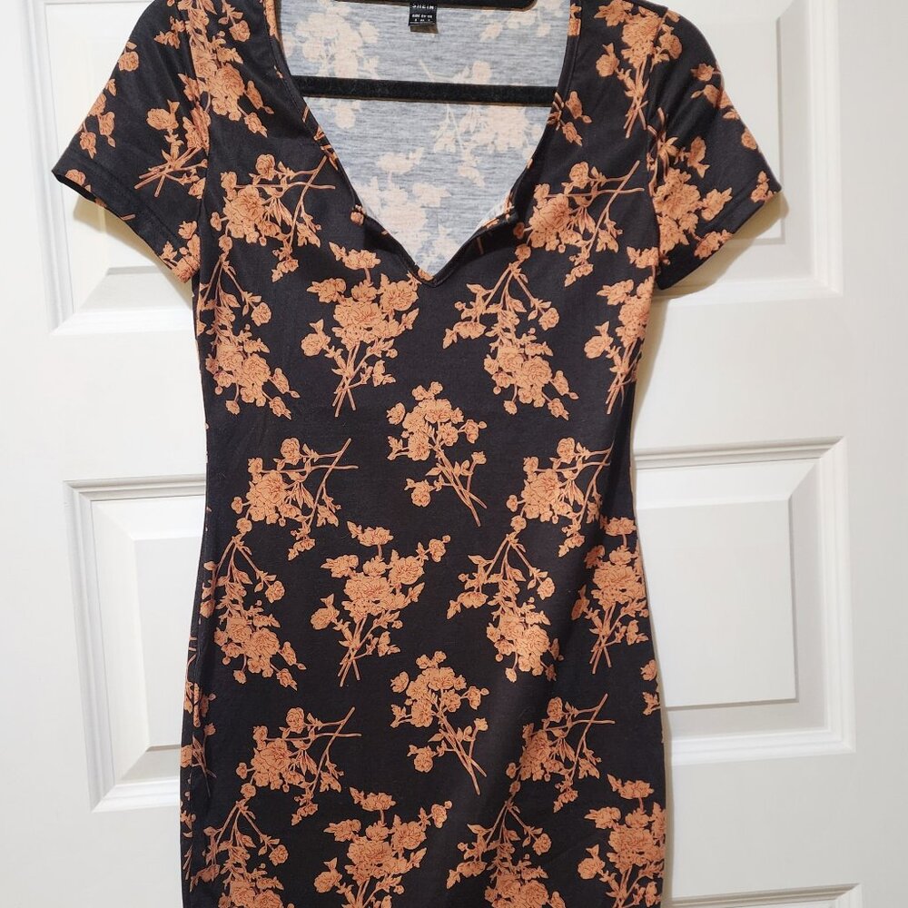 Shein size small gold black floor t-shirt dress